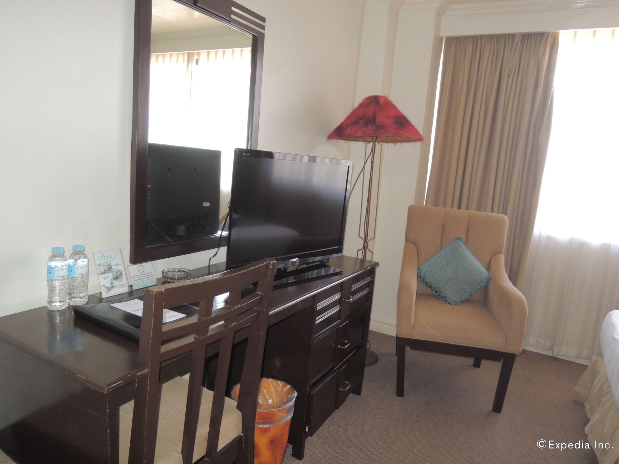 The Bellavista Hotel Lapu-Lapu City Exterior photo