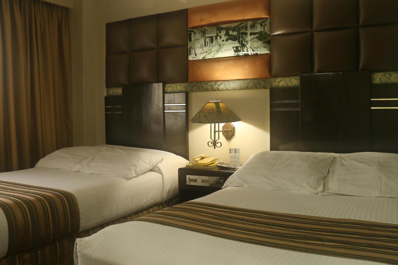 The Bellavista Hotel Lapu-Lapu City Exterior photo
