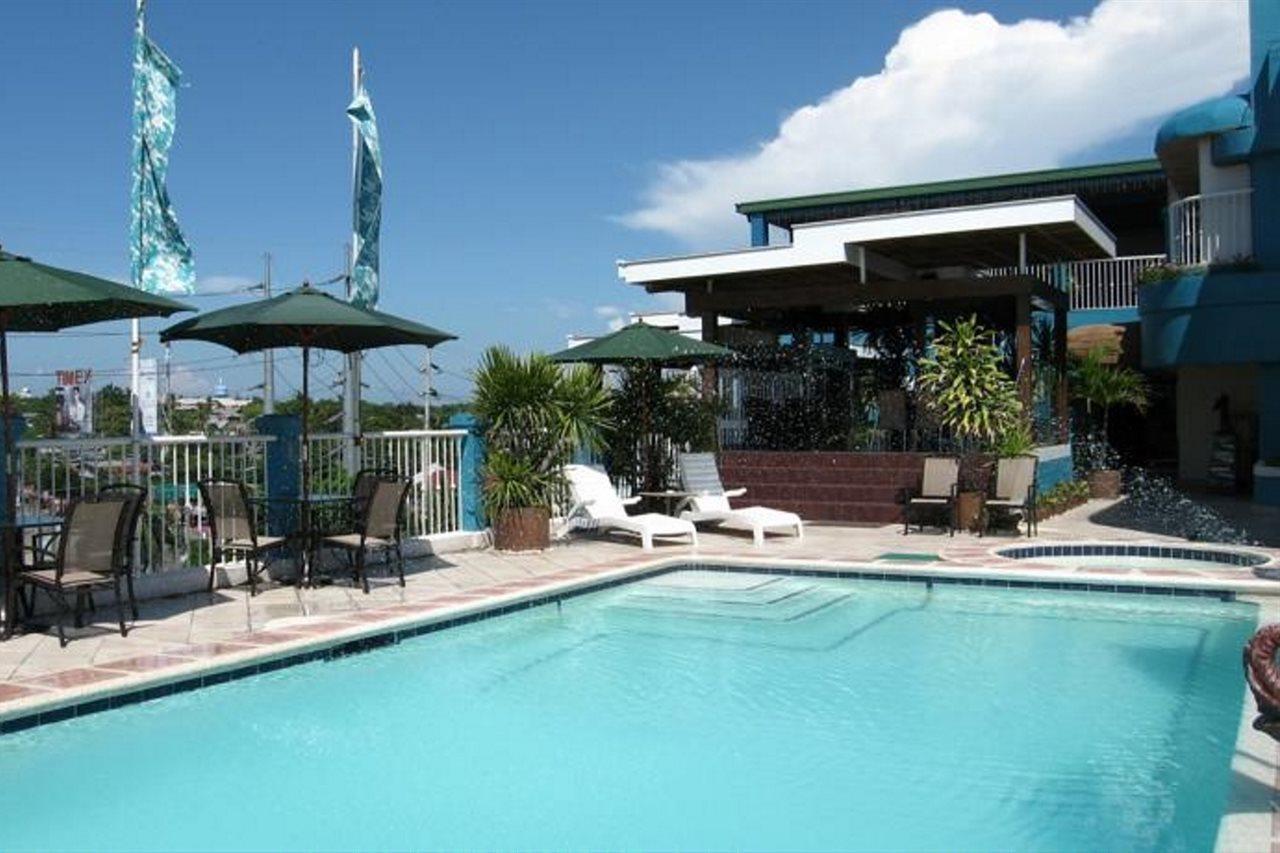 The Bellavista Hotel Lapu-Lapu City Exterior photo
