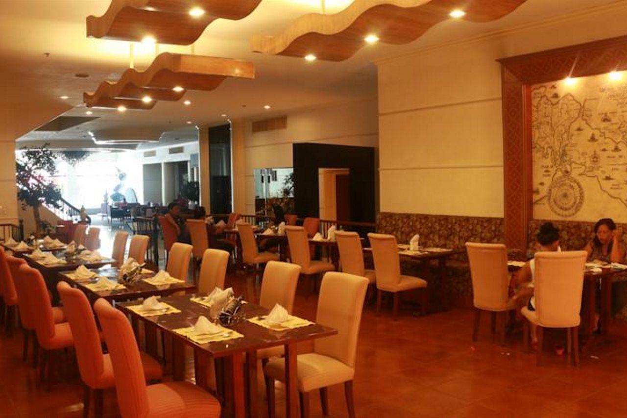 The Bellavista Hotel Lapu-Lapu City Exterior photo
