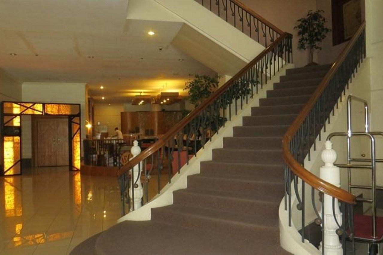 The Bellavista Hotel Lapu-Lapu City Exterior photo