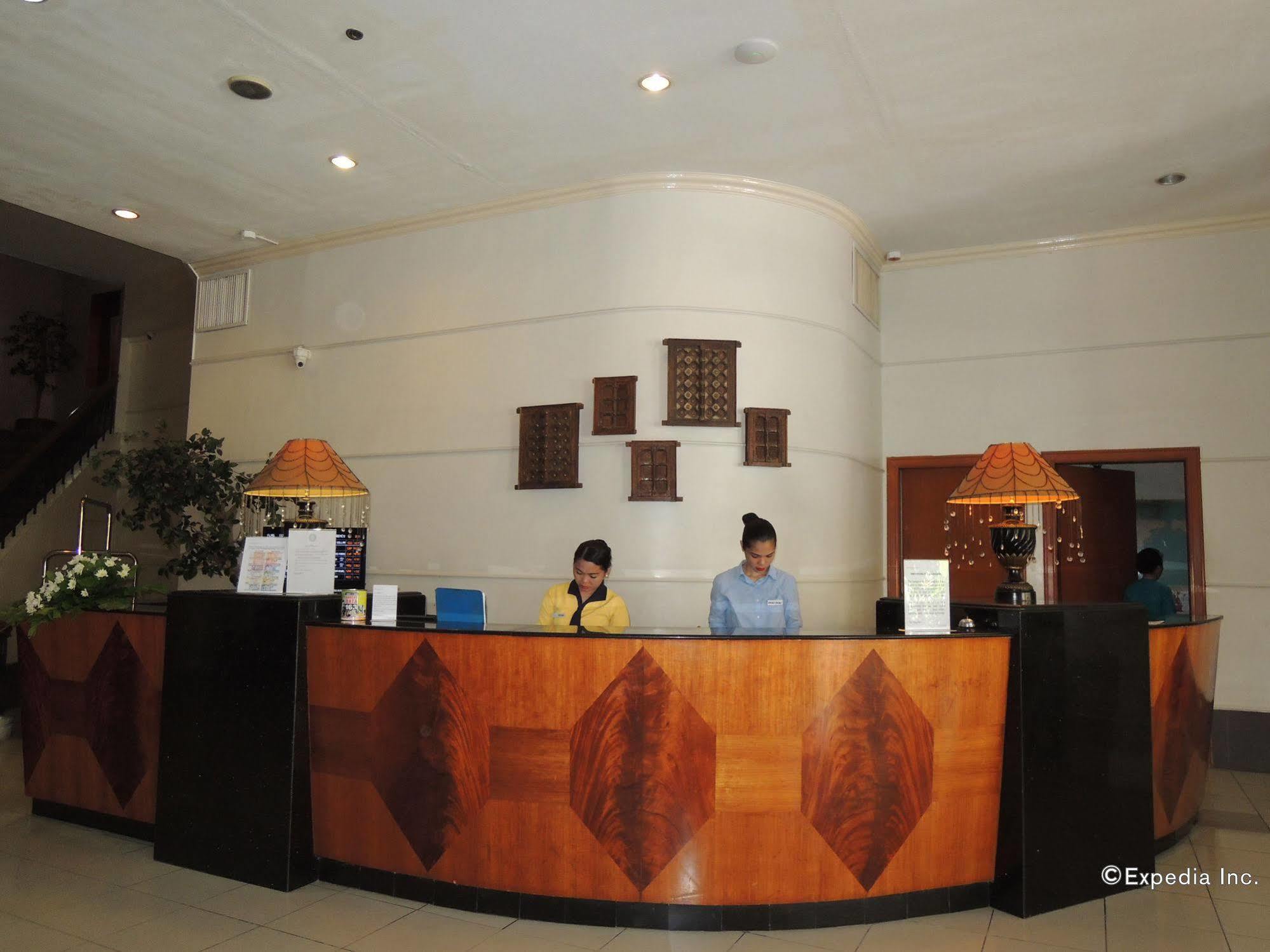 The Bellavista Hotel Lapu-Lapu City Exterior photo