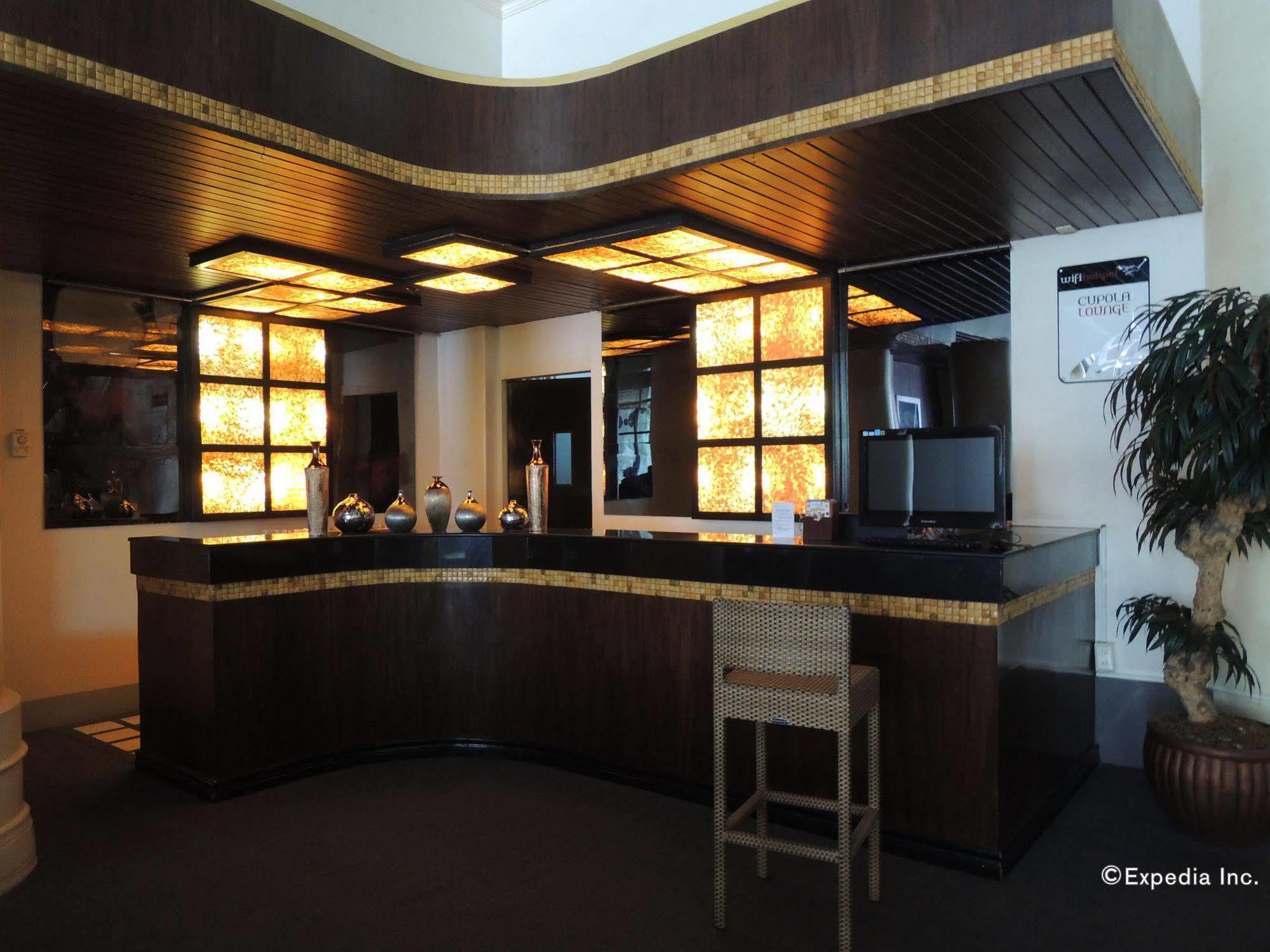 The Bellavista Hotel Lapu-Lapu City Exterior photo